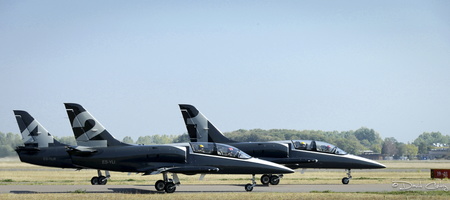 Apache Aviation-F-100